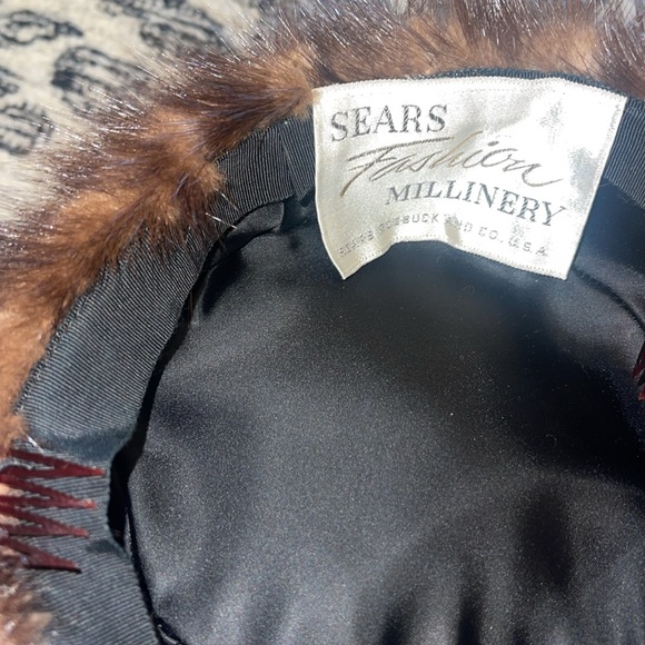 Fur  Mink Hat & Cuff Muffins - Picture 4 of 7